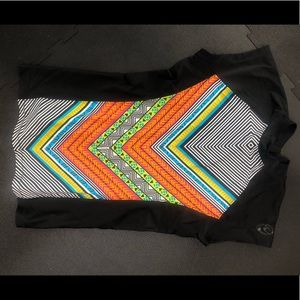 Rash guard nwot Rip Curl geometric pattern